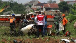 Pilot Selamatkan Warga, Pesawat Jatuh di Bogor!