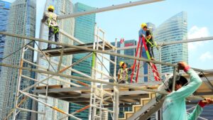 Dipuji Lalu Dilupakan? Ironi Pekerja Migran Singapura