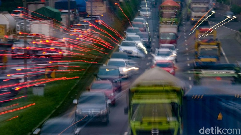 Kemacetan Landa Jakarta, Simatupang dan JORR Tersendat