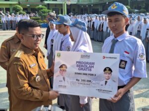 Andra Soni Jamin Sekolah Swasta Gratis di Banten