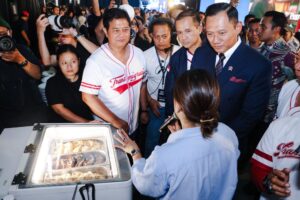 AHY Apresiasi Open House Kementrans 24 Jam