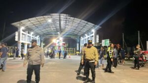 Kilang Dumai Terbakar Polisi dan Damkar Sigap Padamkan Api