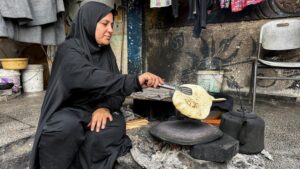 Gaza: Perempuan Palestina Bertahan di Tengah Damai