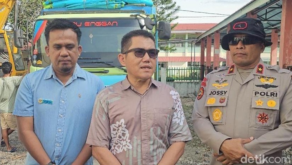 Agam Apresiasi Polda Riau Atas Bantuan Bencana
