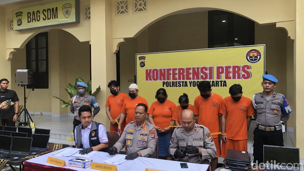 Markas Scam Gaji Fantastis di Sleman Terbongkar