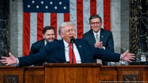 Trump Pidato Terpanjang Klaim Ekonomi AS Melejit