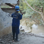 Proyek Normalisasi Ciliwung Lanjut Bangunan Dibongkar
