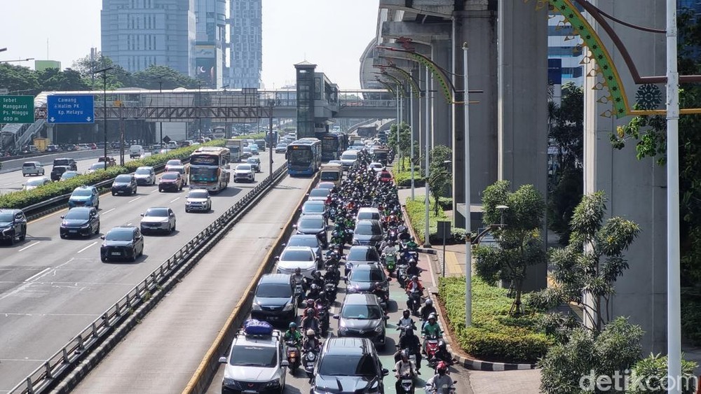 Arus Balik Lebaran Jakarta Macet Pagi Ini