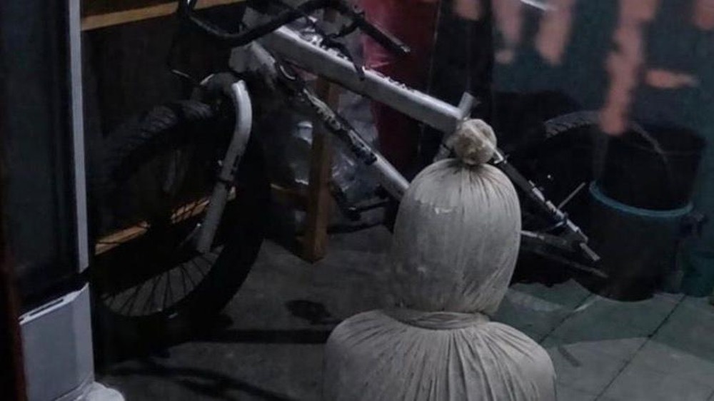 Viral Pocong Duduk di Teras Depok Polisi Ungkap Hoax