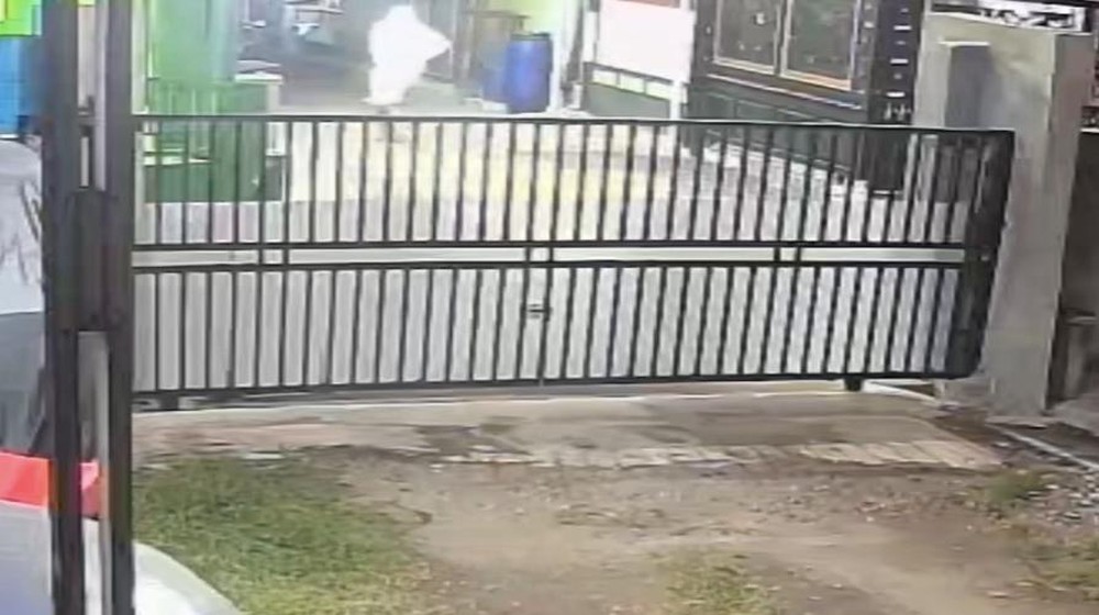 Depok Geger Pocong Viral Polisi Turun Tangan