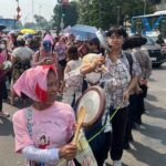 Aksi Panci Pink Guncang Jakarta Tuntut BBM Turun