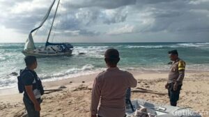 Misteri Yacht Australia Terdampar Tanpa Awak di NTT