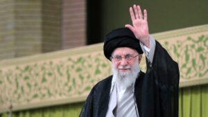 Khamenei Dimakamkan Usai Hari Asyura