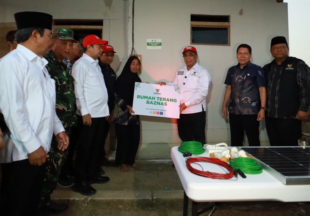 Indramayu Berbinar BAZNAS Bawa Listrik Surya
